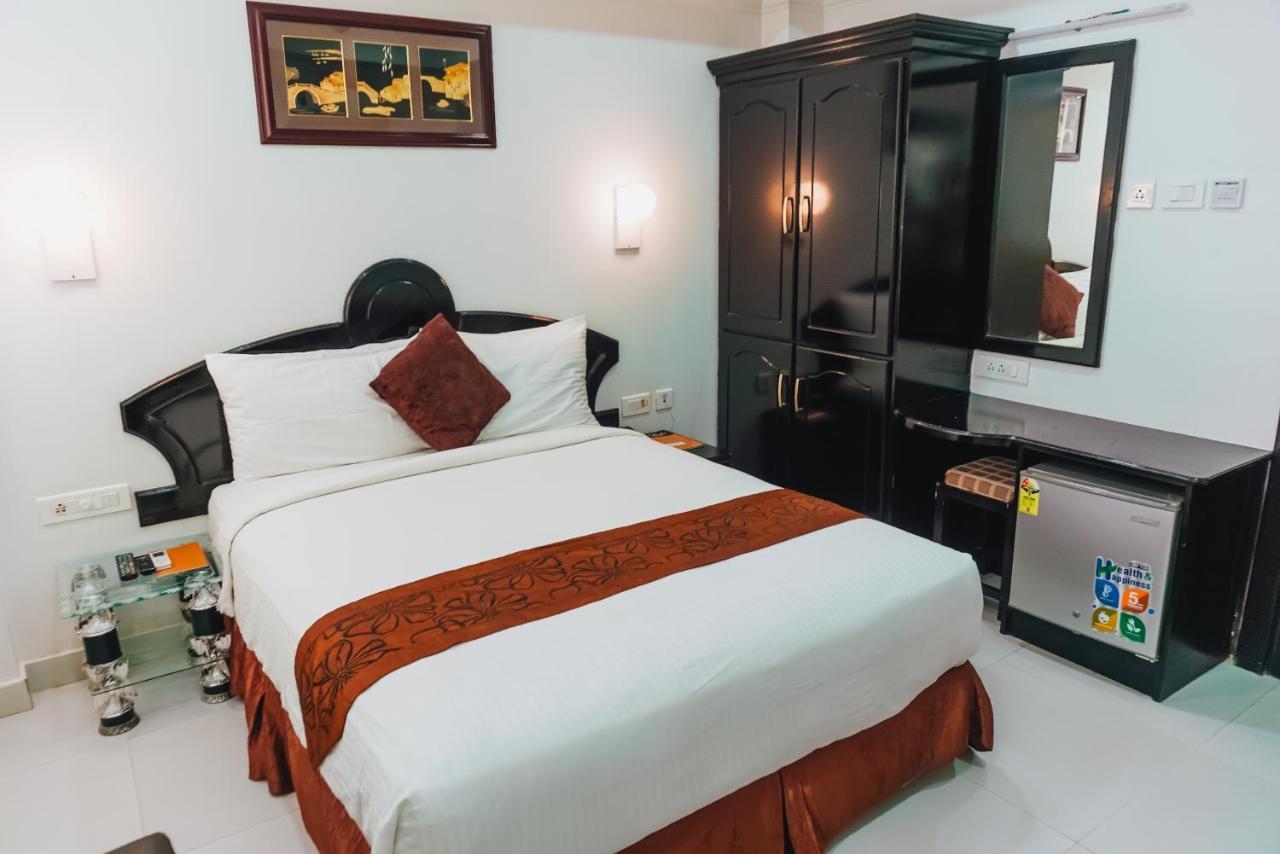Chothys Park Hotel Thiruvananthapuram Exterior photo